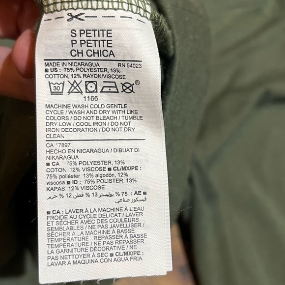 Old Navy Sweatshirt with Hoodie Size Small Petite - Picture 3 of 5